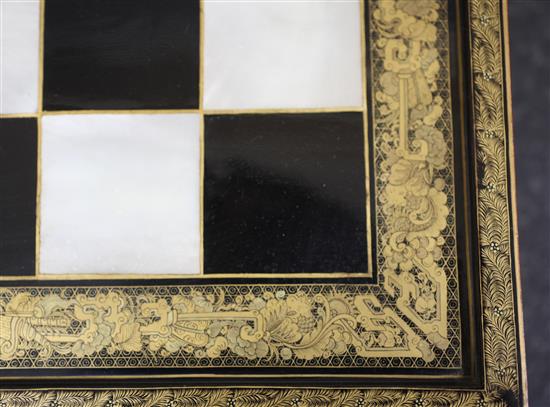 A Chinese export gilt-decorated lacquer chess / backgammon folding board, first half 19th century, height 7.3cm